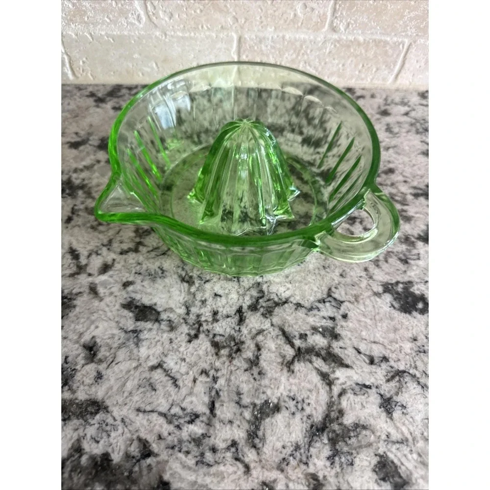 Vintage Uranium Glass Citrus Juicer Reamer Depression Glass Green Glows UV